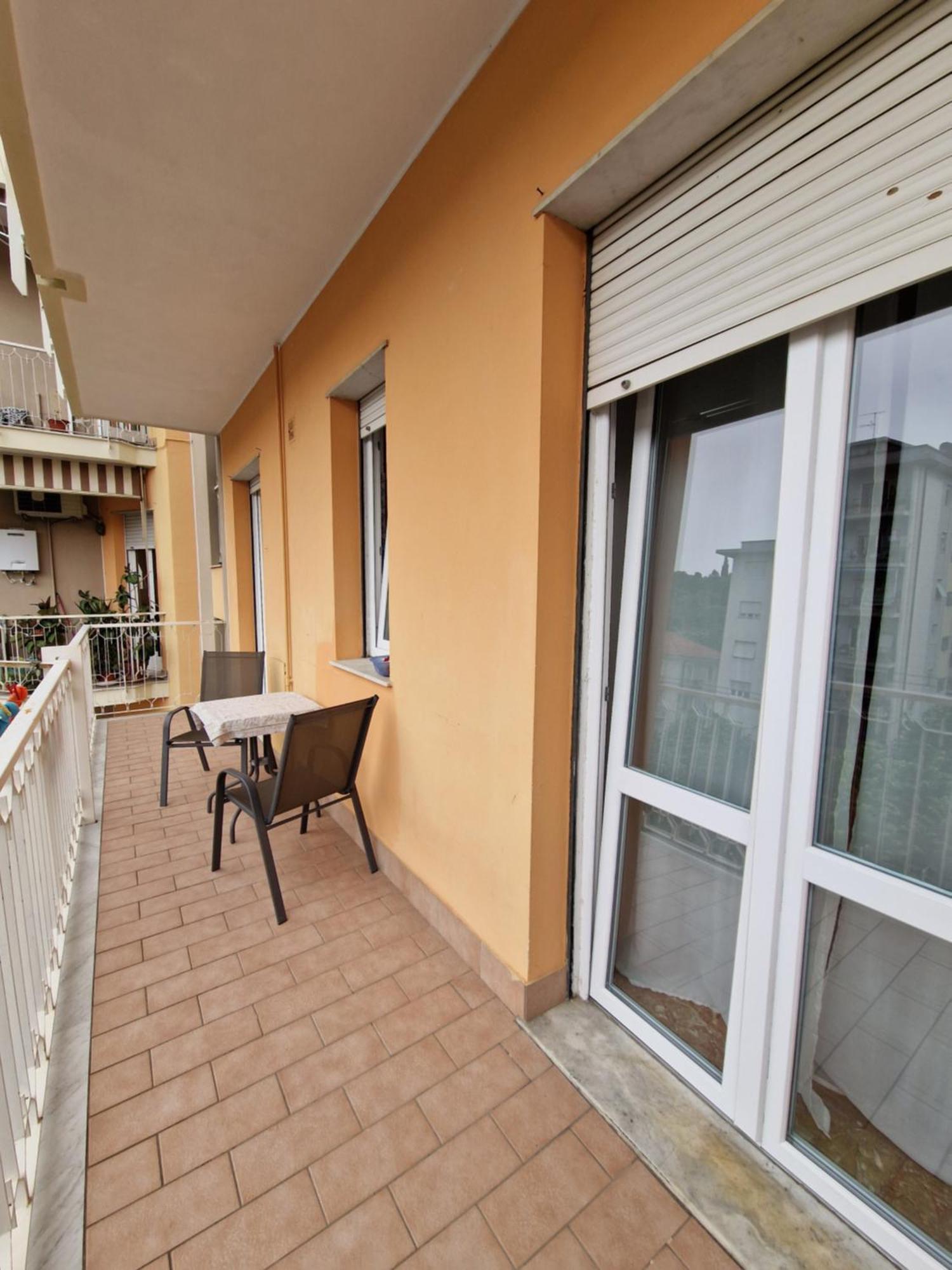 Casa Di Andreea E Bogdan Lägenhet Albenga Exteriör bild